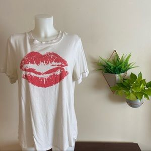 Sol Angeles- Kiss Graphic T-Shirt